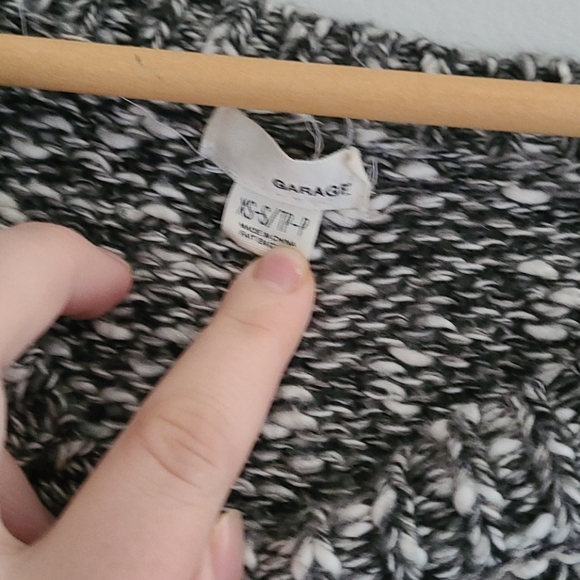 Comfy knit sweater - Picture 3 of 3